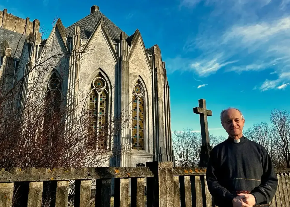 İzlanda’da Katolik Kilisesi’nin Dönüşüm Terapisini Savunması Siyasi Krize Yol Açtı